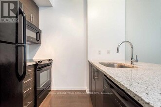 70-2970 Forest Manor Rd in Toronto, ON - Building Photo - Building Photo