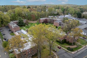 Bell Court in East Hartford, CT - Building Photo - Building Photo