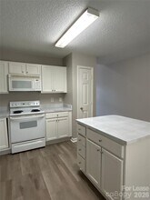 1839 Olsen Ln in Charlotte, NC - Building Photo - Building Photo