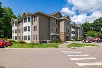382 Autumn Pond Way in Essex Junction, VT - Building Photo - Building Photo
