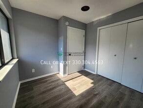 695 Carroll St in Akron, OH - Building Photo - Building Photo