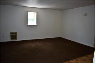 183 Woodmont Ave-Unit -#6 in Steubenville, OH - Building Photo - Building Photo