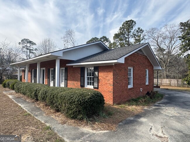107 Belair Dr in Statesboro, GA - Building Photo - Building Photo