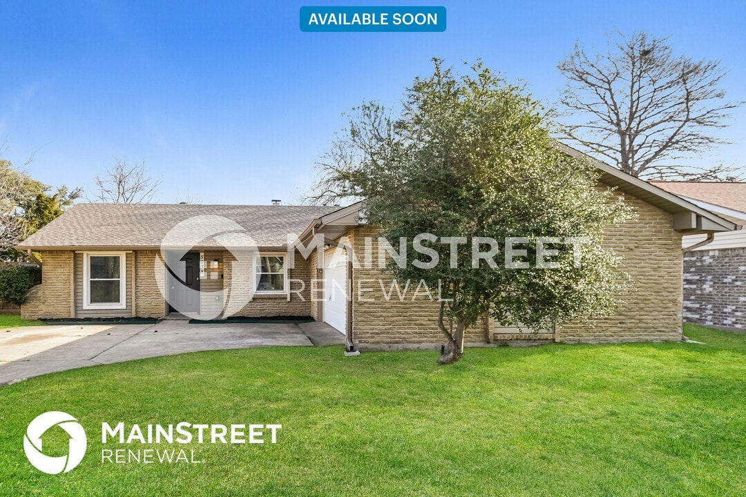 5038 Overcrest Dr in Garland, TX - Building Photo