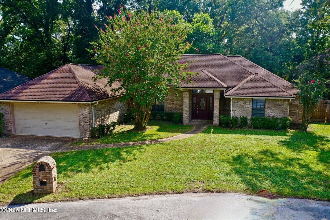 3052 Marrano Dr in Orange Park, FL - Building Photo