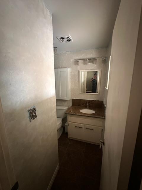 185 Maple Way in Hanford, CA - Building Photo - Building Photo