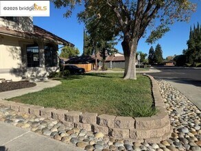 790 Valley Green Dr in Brentwood, CA - Building Photo - Building Photo