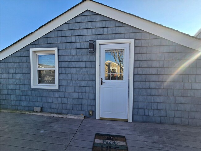 103 Pacific Blvd in Long Beach, NY - Building Photo - Building Photo