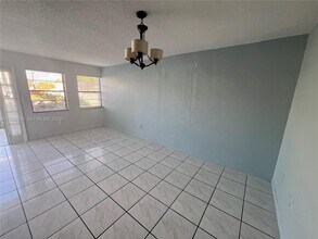 5800 W 18th Ave in Hialeah, FL - Building Photo - Building Photo
