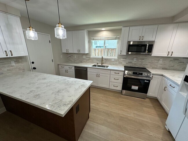 1127 Mustang Dr in Danville, CA - Building Photo - Building Photo