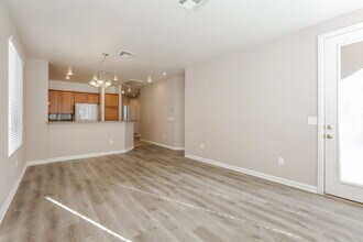 10223 Villa ARCENO Ave in Las Vegas, NV - Building Photo - Building Photo