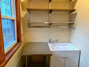 8 Granfield Ave, Unit 1 in Boston, MA - Building Photo - Building Photo