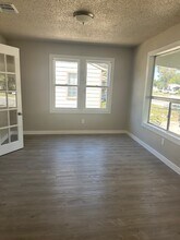 2326 Basse Rd in San Antonio, TX - Building Photo - Building Photo