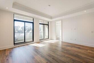 1 Forest Hill Rd in Toronto, ON - Building Photo - Building Photo