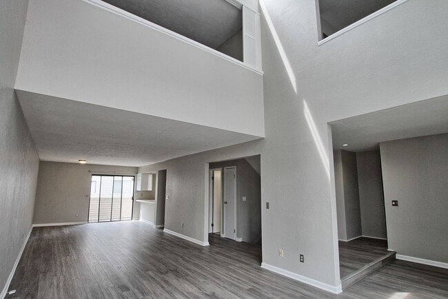 1050 S Monaco St Pkwy-Unit -1 in Denver, CO - Building Photo - Building Photo