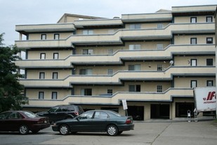 Mountaineer Court Apartments