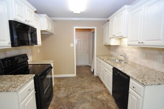 110 Pineview Ave in Sherwood, AR - Building Photo - Building Photo
