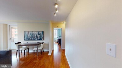 1111 Arlington Blvd in Arlington, VA - Building Photo - Building Photo