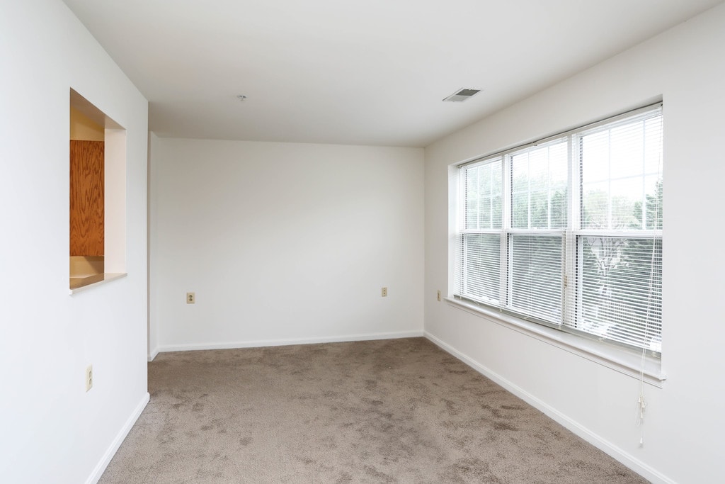 Selborne House of Laurel, 62+ Senior Living Apartments in Laurel, MD