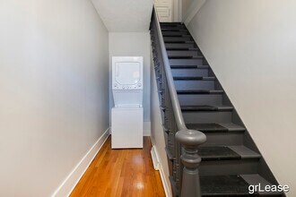 25 Seward Ave NW in Grand Rapids, MI - Foto de edificio - Building Photo