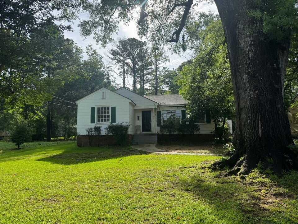 4628 Cedarhurst Dr in Jackson, MS - Building Photo