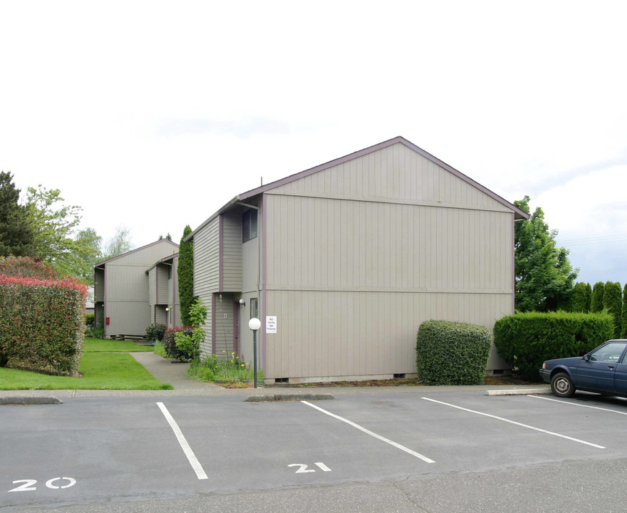 Heritage Park Apartment in Beaverton, OR - Building Photo