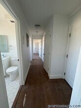 1200 Massachusetts Ave, Unit 515 in Cambridge, MA - Foto de edificio - Building Photo