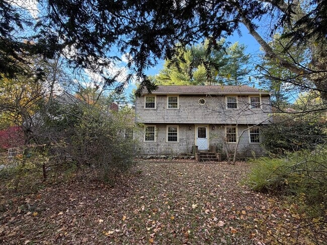 131 E Washington St in Hanson, MA - Building Photo - Building Photo