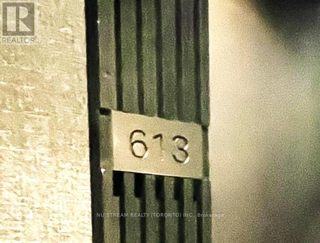 120 Broadway Ave in Toronto, ON - Building Photo