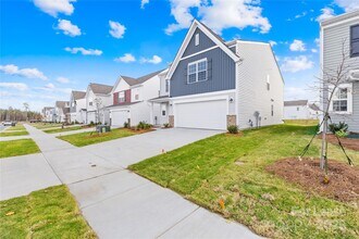 13239 Hampton Bay Ln in Charlotte, NC - Building Photo - Building Photo