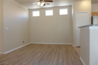 5258 Cedar Bridge Ct in North Las Vegas, NV - Building Photo - Building Photo
