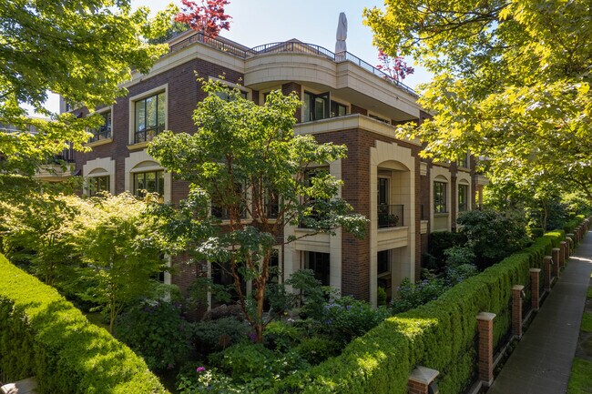 Harvard and Highland in Seattle, WA - Foto de edificio - Building Photo