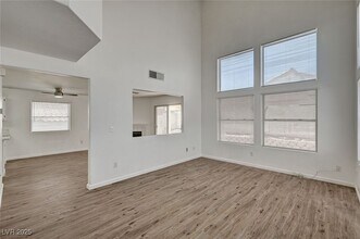8213 Mt Brodie Cir in Las Vegas, NV - Building Photo - Building Photo