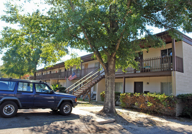 Walton South Apartments in Fort Walton Beach, FL - Building Photo - Building Photo