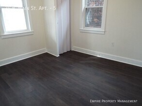 24 N Main St in Bangor, PA - Building Photo - Building Photo