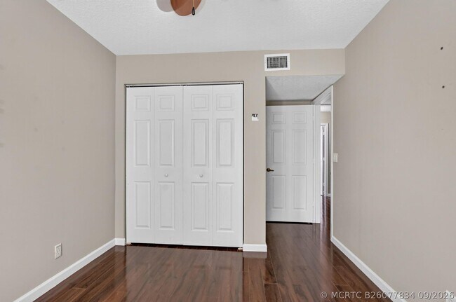 property at 2557 Riverside Dr