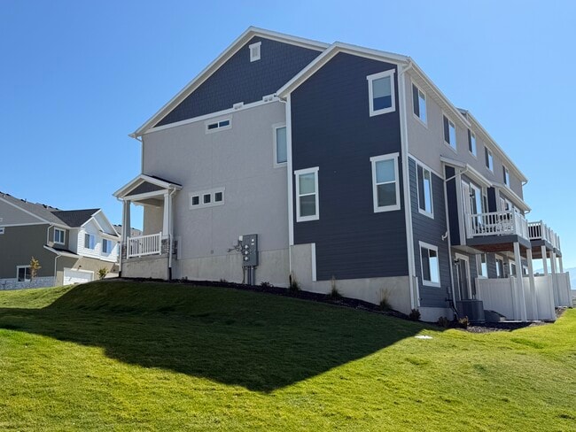 1099 N Ledger Dr in Saratoga Springs, UT - Building Photo - Building Photo