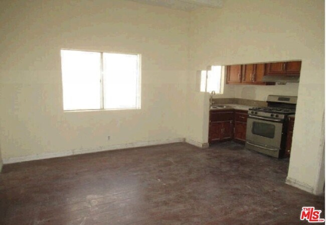 243 E 29th St in Los Angeles, CA - Building Photo - Building Photo