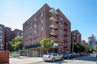 99-12 65th Ave in Rego Park, NY - Building Photo - Building Photo