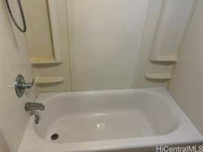 2033 Oahu Ave in Honolulu, HI - Building Photo - Building Photo