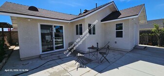 1302 Sapphire Dr in Santa Maria, CA - Building Photo