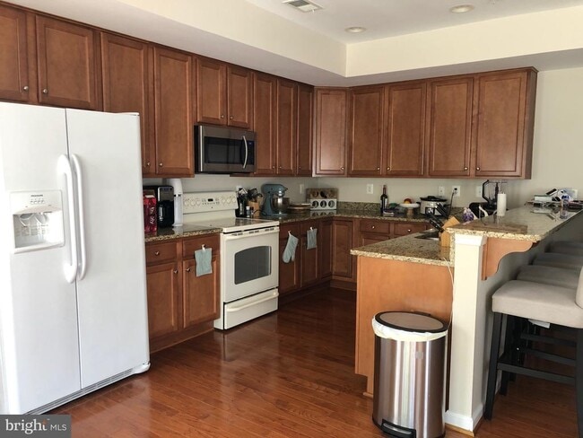 property at 44032 Delphinium Dr