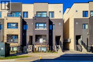 1127 Cooke Blvd. in Burlington, ON - Building Photo