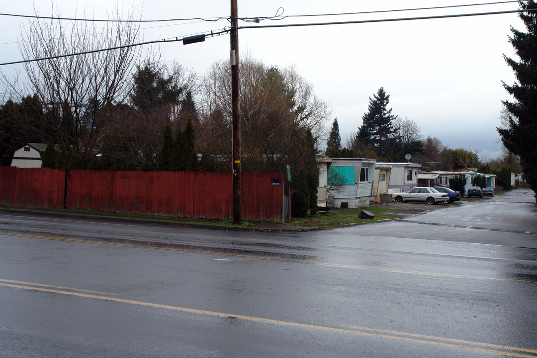 Arbor Mobile Home Park in Portland, OR - Building Photo