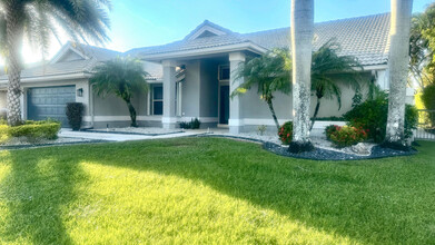 6448 Blue Bay Cir in Greenacres, FL - Building Photo - Building Photo