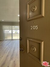 1835 Camden Ave in Los Angeles, CA - Building Photo - Building Photo