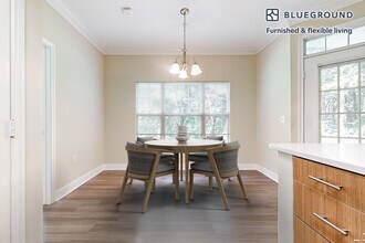 1449 Main St in Waltham, MA - Foto de edificio - Building Photo