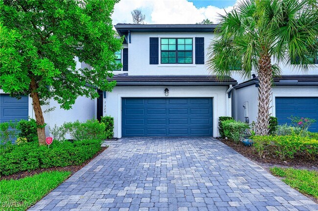 7320 Rockefeller Dr in Naples, FL - Building Photo - Building Photo