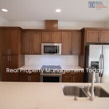 22328 88th Way in Kent, WA - Building Photo - Building Photo