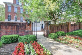 8639 Terrace Garden Way in Bethesda, MD - Building Photo - Building Photo